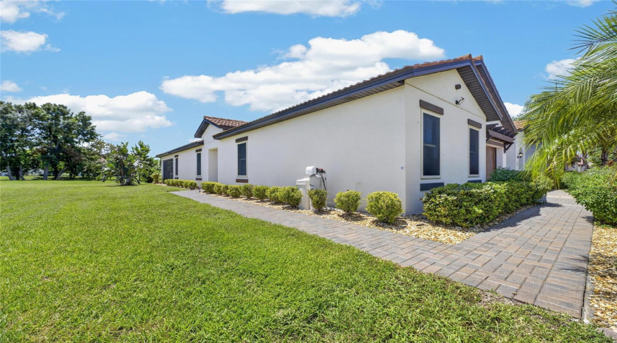 Wimauma, Florida 33598, 2 Bedroom Bedrooms, ,2 Bathroombathrooms,Residential,For Sale,Stoic Vale,0,Mfrtb8542548