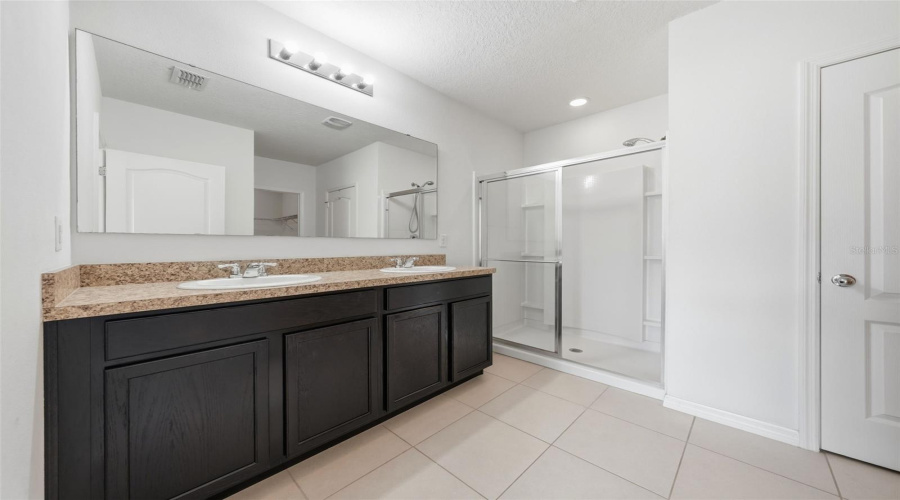 Eustis, Florida 32726, 4 Bedroom Bedrooms, ,2 Bathroombathrooms,Residential,For Sale,Sunny Field,0,Mfrg5116858
