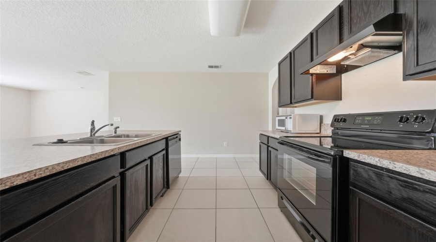 Eustis, Florida 32726, 4 Bedroom Bedrooms, ,2 Bathroombathrooms,Residential,For Sale,Sunny Field,0,Mfrg5116858