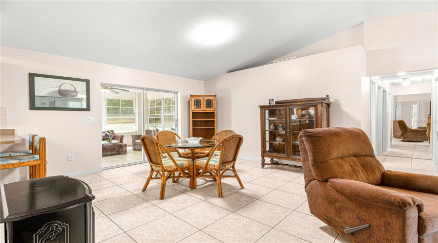 Ocala, Florida 34480, 3 Bedroom Bedrooms, ,2 Bathroombathrooms,Residential,For Sale,56Th,0,Mfrom719353