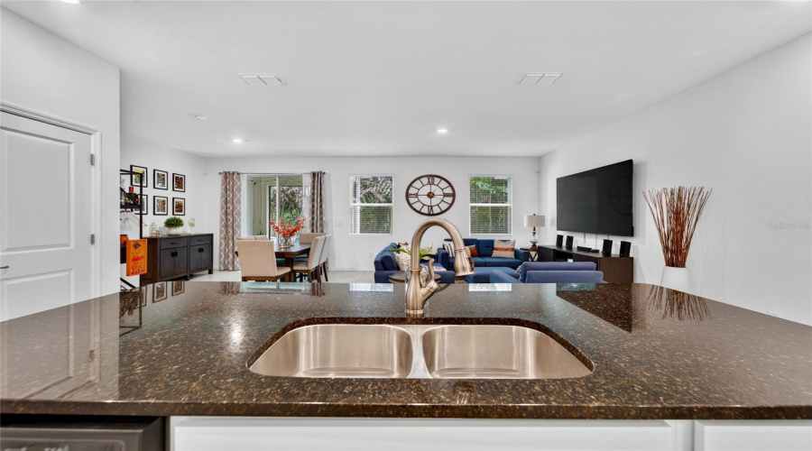 Tampa, Florida 33613, 3 Bedroom Bedrooms, ,2 Bathroombathrooms,Residential,For Sale,Abby Birch,0,Mfrtb8542398