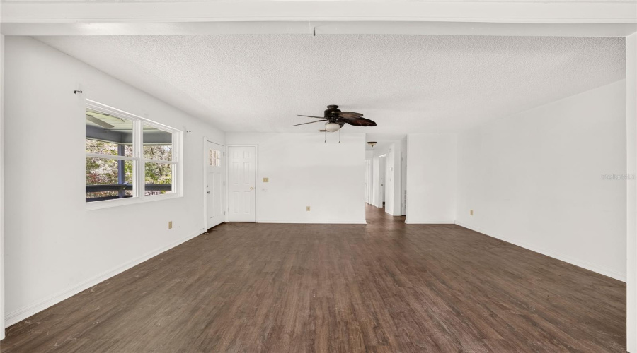 Williston, Florida 32696, 3 Bedroom Bedrooms, ,2 Bathroombathrooms,Residential,For Sale,8Th,0,Mfrgc542878