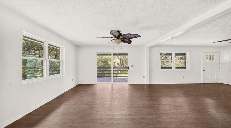Williston, Florida 32696, 3 Bedroom Bedrooms, ,2 Bathroombathrooms,Residential,For Sale,8Th,0,Mfrgc542878
