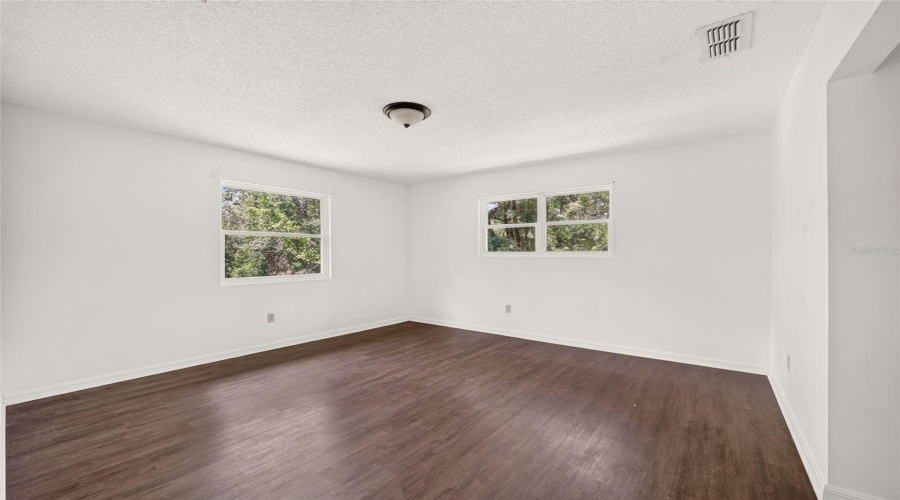 Williston, Florida 32696, 3 Bedroom Bedrooms, ,2 Bathroombathrooms,Residential,For Sale,8Th,0,Mfrgc542878
