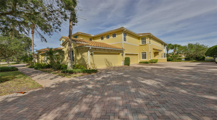 Sun City Center, Florida 33573, 3 Bedroom Bedrooms, ,2 Bathroombathrooms,Residential,For Sale,Emerald Dunes,0,Mfrtb8454872