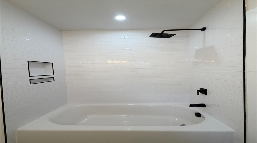 Tampa, Florida 33604, 3 Bedroom Bedrooms, ,2 Bathroombathrooms,Residential,For Sale,Lambright,0,Mfrtb8540403