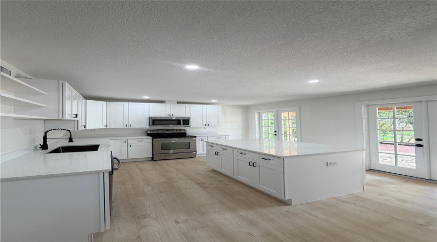Tampa, Florida 33604, 3 Bedroom Bedrooms, ,2 Bathroombathrooms,Residential,For Sale,Lambright,0,Mfrtb8540403