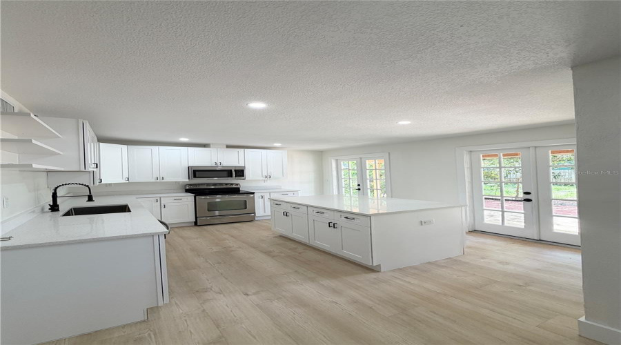 Tampa, Florida 33604, 3 Bedroom Bedrooms, ,2 Bathroombathrooms,Residential,For Sale,Lambright,0,Mfrtb8540403