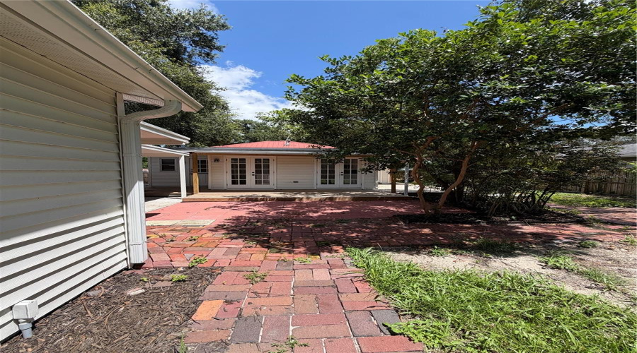 Tampa, Florida 33604, 3 Bedroom Bedrooms, ,2 Bathroombathrooms,Residential,For Sale,Lambright,0,Mfrtb8540403