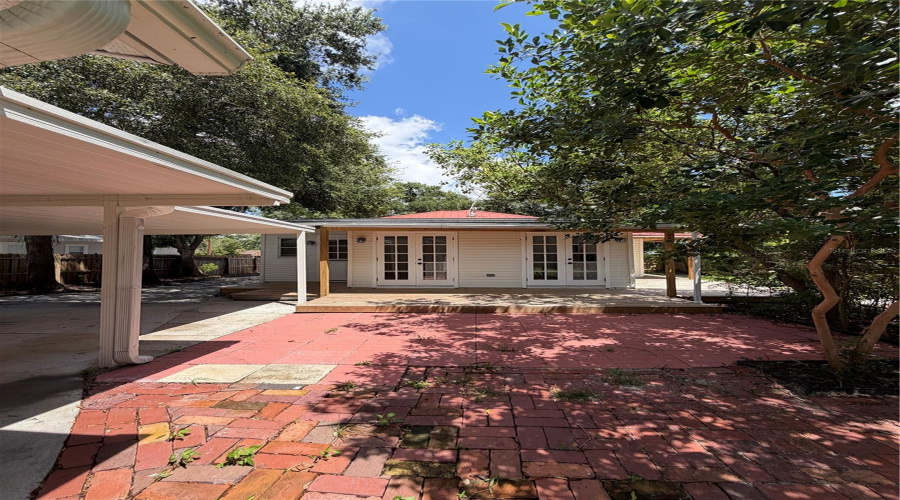 Tampa, Florida 33604, 3 Bedroom Bedrooms, ,2 Bathroombathrooms,Residential,For Sale,Lambright,0,Mfrtb8540403