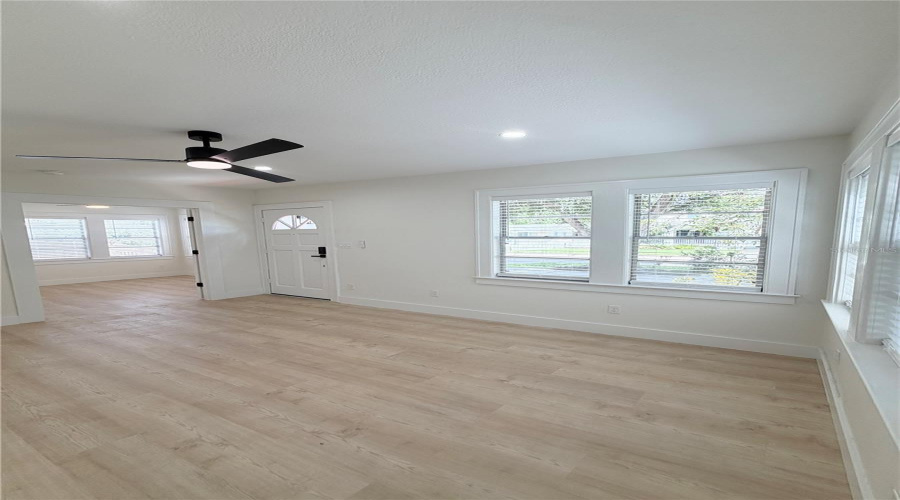 Tampa, Florida 33604, 3 Bedroom Bedrooms, ,2 Bathroombathrooms,Residential,For Sale,Lambright,0,Mfrtb8540403