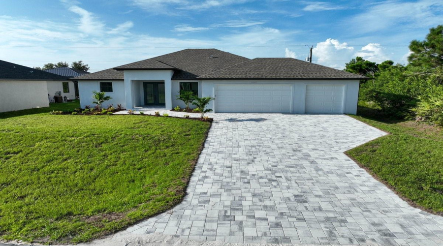 Englewood, Florida 34224, 3 Bedroom Bedrooms, ,2 Bathroombathrooms,Residential,For Sale,Chalet,0,Mfrd6148562
