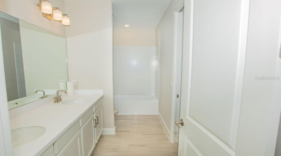 Wesley Chapel, Florida 33543, 3 Bedroom Bedrooms, ,2 Bathroombathrooms,Residential,For Sale,Rosatti,0,Mfrtb8496768