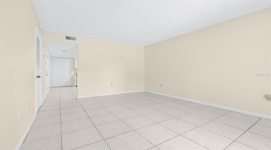 Lakeland, Florida 33801, 2 Bedroom Bedrooms, ,1 Bathroombathrooms,Residential,For Sale,Morgan Combee,0,Mfrl4963162