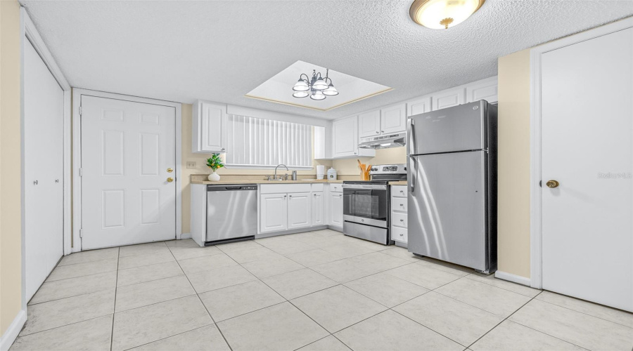 Lakeland, Florida 33801, 2 Bedroom Bedrooms, ,1 Bathroombathrooms,Residential,For Sale,Morgan Combee,0,Mfrl4963162