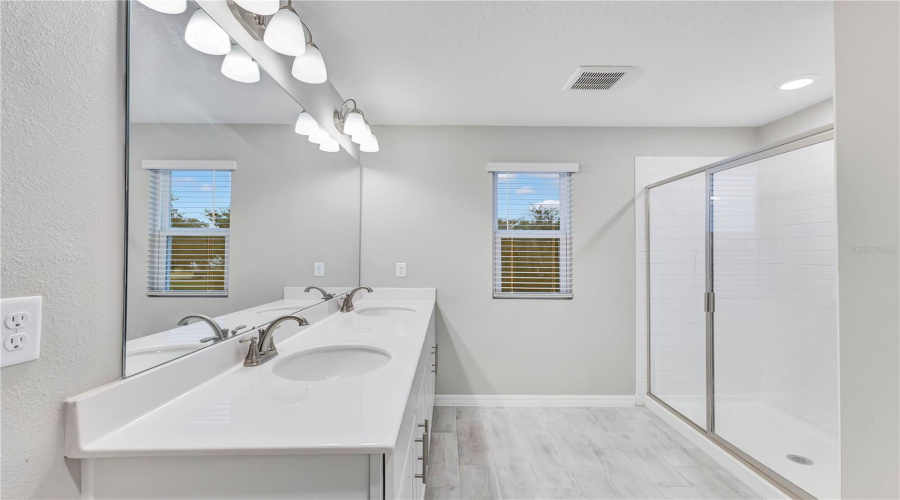 Haines City, Florida 33844, 5 Bedroom Bedrooms, ,3 Bathroombathrooms,Residential,For Sale,Heritage Square,0,Mfro6436596