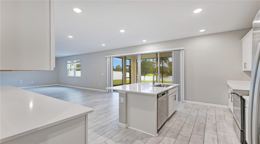Haines City, Florida 33844, 5 Bedroom Bedrooms, ,3 Bathroombathrooms,Residential,For Sale,Heritage Square,0,Mfro6436596