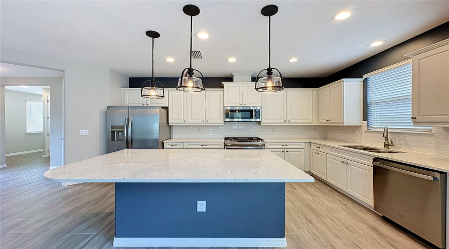 Groveland, Florida 34736, 2 Bedroom Bedrooms, ,2 Bathroombathrooms,Residential,For Sale,Alcove,0,Mfrg5116823