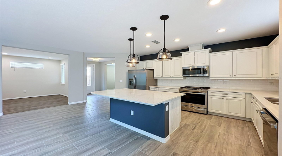 Groveland, Florida 34736, 2 Bedroom Bedrooms, ,2 Bathroombathrooms,Residential,For Sale,Alcove,0,Mfrg5116823
