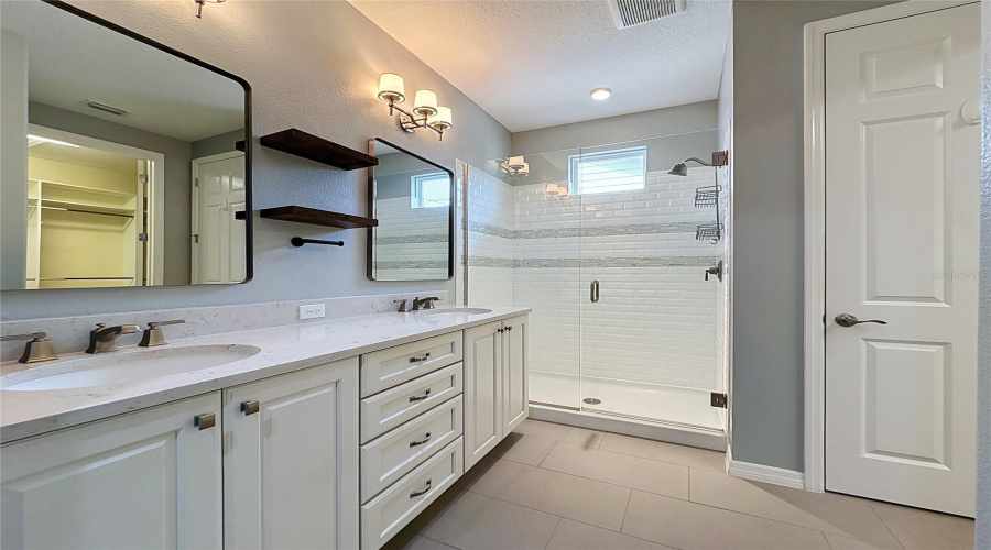 Upgraded Primary Bathroom