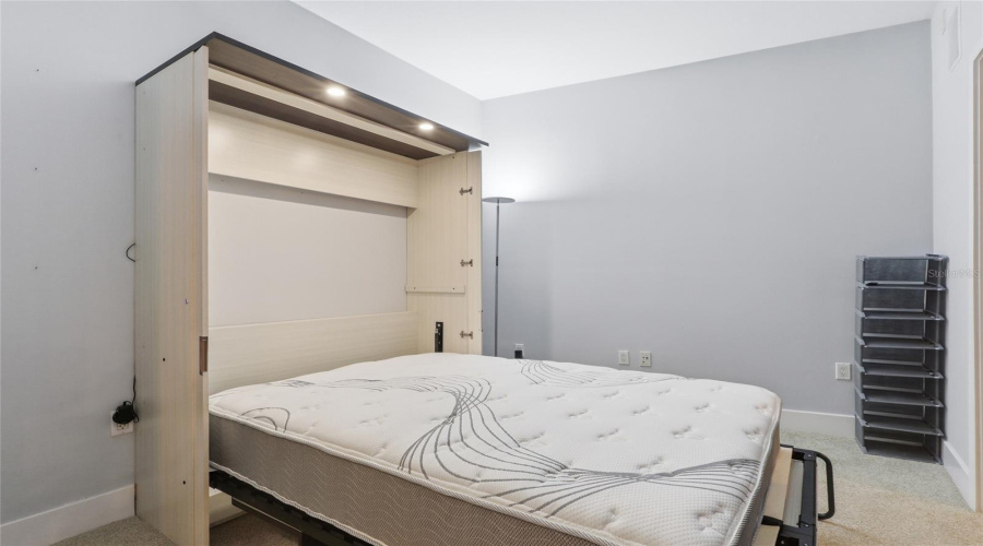 Tampa, Florida 33602, 2 Bedroom Bedrooms, ,2 Bathroombathrooms,Residential,For Sale,12Th,0,Mfrtb8520818