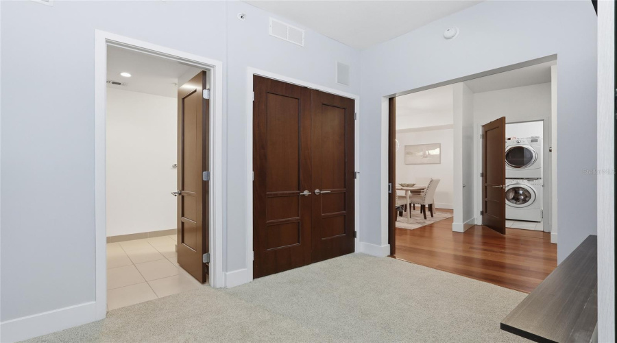 Tampa, Florida 33602, 2 Bedroom Bedrooms, ,2 Bathroombathrooms,Residential,For Sale,12Th,0,Mfrtb8520818