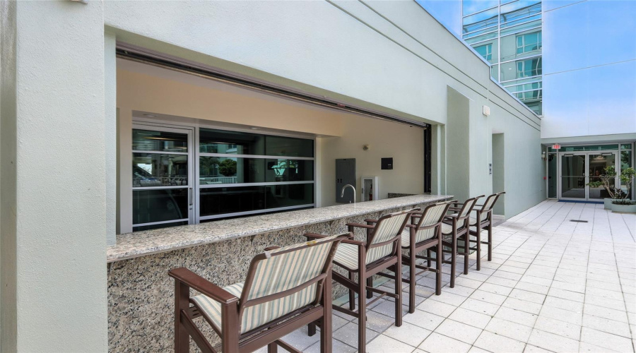 Tampa, Florida 33602, 2 Bedroom Bedrooms, ,2 Bathroombathrooms,Residential,For Sale,12Th,0,Mfrtb8520818