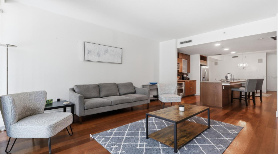 Tampa, Florida 33602, 2 Bedroom Bedrooms, ,2 Bathroombathrooms,Residential,For Sale,12Th,0,Mfrtb8520818