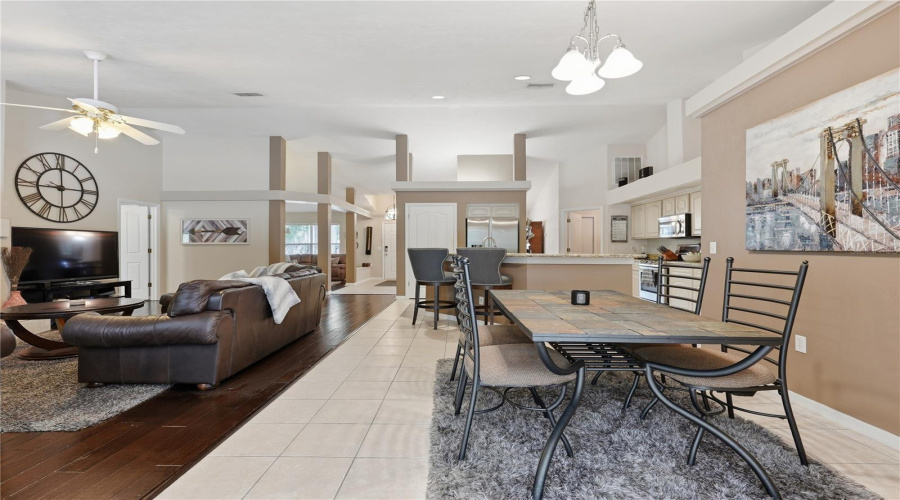 Gainesville, Florida 32606, 3 Bedroom Bedrooms, ,2 Bathroombathrooms,Residential,For Sale,106Th,0,Mfrgc540967