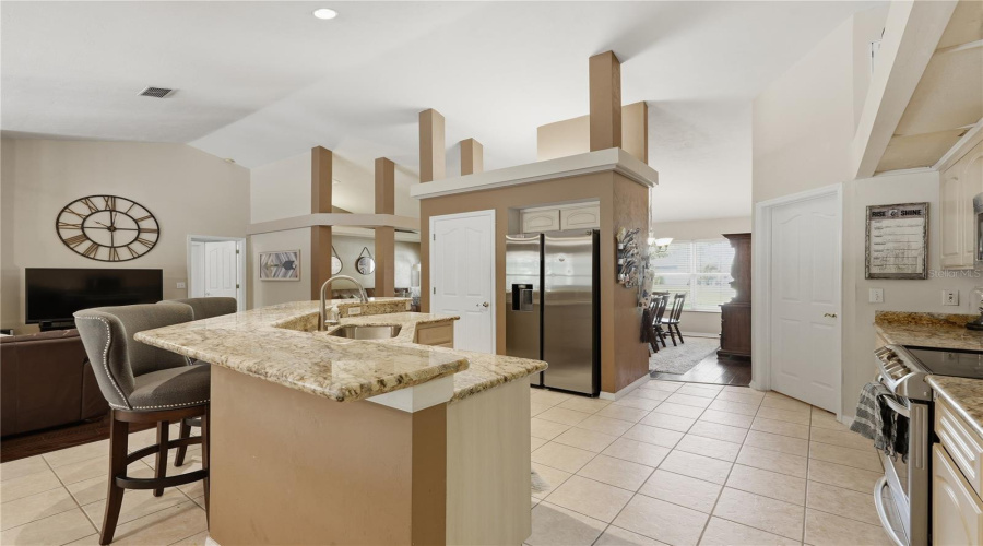 Gainesville, Florida 32606, 3 Bedroom Bedrooms, ,2 Bathroombathrooms,Residential,For Sale,106Th,0,Mfrgc540967