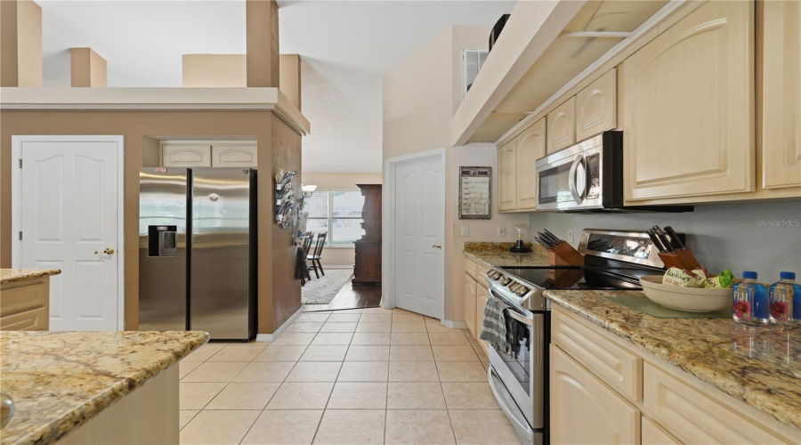 Gainesville, Florida 32606, 3 Bedroom Bedrooms, ,2 Bathroombathrooms,Residential,For Sale,106Th,0,Mfrgc540967