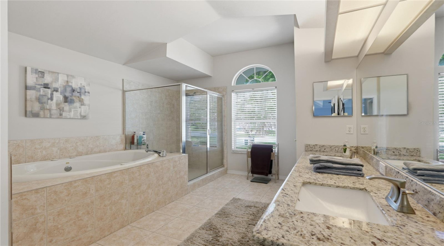 Gainesville, Florida 32606, 3 Bedroom Bedrooms, ,2 Bathroombathrooms,Residential,For Sale,106Th,0,Mfrgc540967