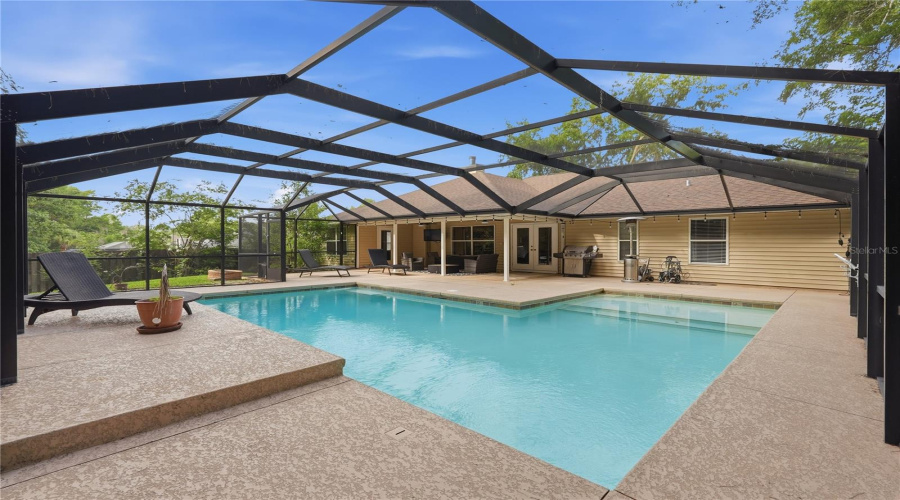 Gainesville, Florida 32606, 3 Bedroom Bedrooms, ,2 Bathroombathrooms,Residential,For Sale,106Th,0,Mfrgc540967