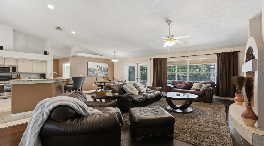 Gainesville, Florida 32606, 3 Bedroom Bedrooms, ,2 Bathroombathrooms,Residential,For Sale,106Th,0,Mfrgc540967