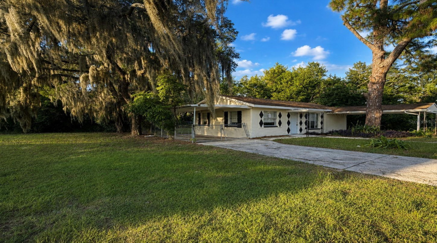 New Port Richey, Florida 34653, 2 Bedroom Bedrooms, ,1 Bathroombathrooms,Residential,For Sale,Corson,0,Mfrw7888955