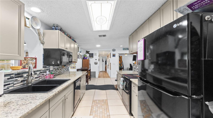 Clearwater, Florida 33759, 4 Bedroom Bedrooms, ,2 Bathroombathrooms,Residential,For Sale,Carlton,0,Mfrtb8531802