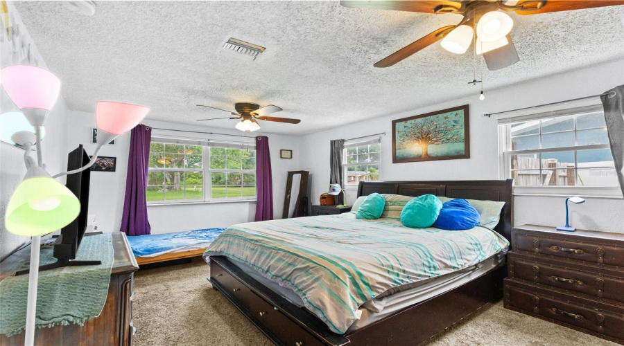 Clearwater, Florida 33759, 4 Bedroom Bedrooms, ,2 Bathroombathrooms,Residential,For Sale,Carlton,0,Mfrtb8531802