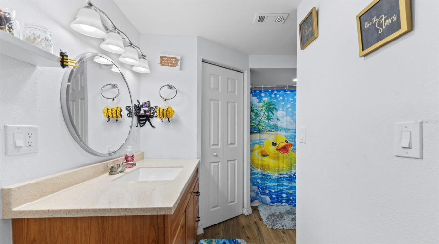 Clearwater, Florida 33759, 4 Bedroom Bedrooms, ,2 Bathroombathrooms,Residential,For Sale,Carlton,0,Mfrtb8531802