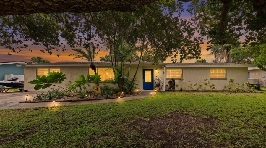 Clearwater, Florida 33759, 4 Bedroom Bedrooms, ,2 Bathroombathrooms,Residential,For Sale,Carlton,0,Mfrtb8531802