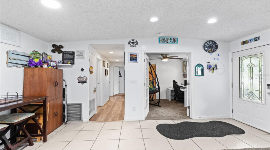 Clearwater, Florida 33759, 4 Bedroom Bedrooms, ,2 Bathroombathrooms,Residential,For Sale,Carlton,0,Mfrtb8531802