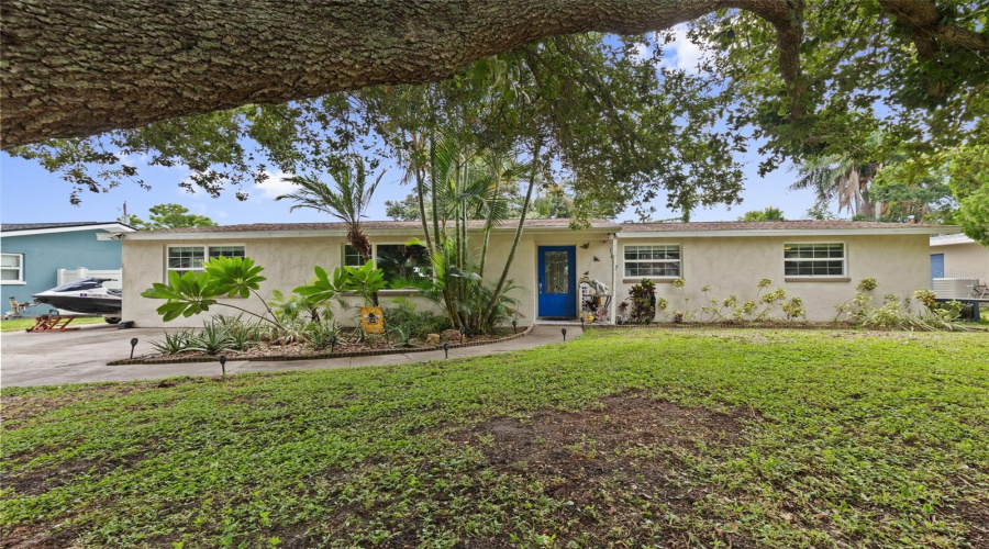 Clearwater, Florida 33759, 4 Bedroom Bedrooms, ,2 Bathroombathrooms,Residential,For Sale,Carlton,0,Mfrtb8531802