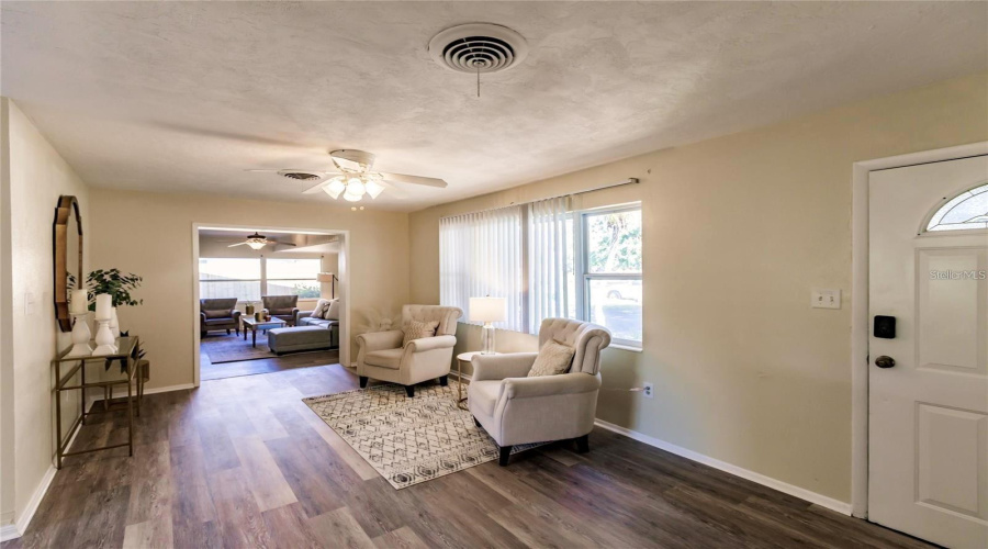 Sarasota, Florida 34233, 3 Bedroom Bedrooms, ,2 Bathroombathrooms,Residential,For Sale,Mundy Ridge,0,Mfrn6145477