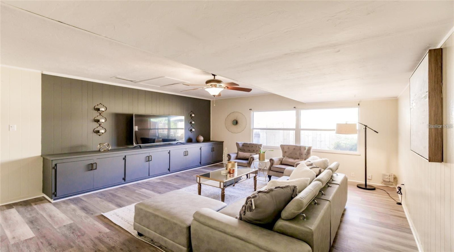 Sarasota, Florida 34233, 3 Bedroom Bedrooms, ,2 Bathroombathrooms,Residential,For Sale,Mundy Ridge,0,Mfrn6145477