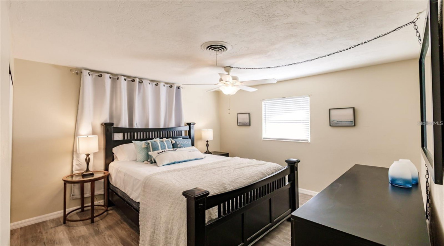 Sarasota, Florida 34233, 3 Bedroom Bedrooms, ,2 Bathroombathrooms,Residential,For Sale,Mundy Ridge,0,Mfrn6145477
