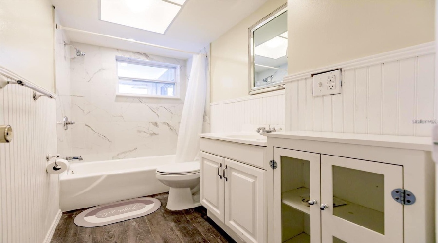 Sarasota, Florida 34233, 3 Bedroom Bedrooms, ,2 Bathroombathrooms,Residential,For Sale,Mundy Ridge,0,Mfrn6145477