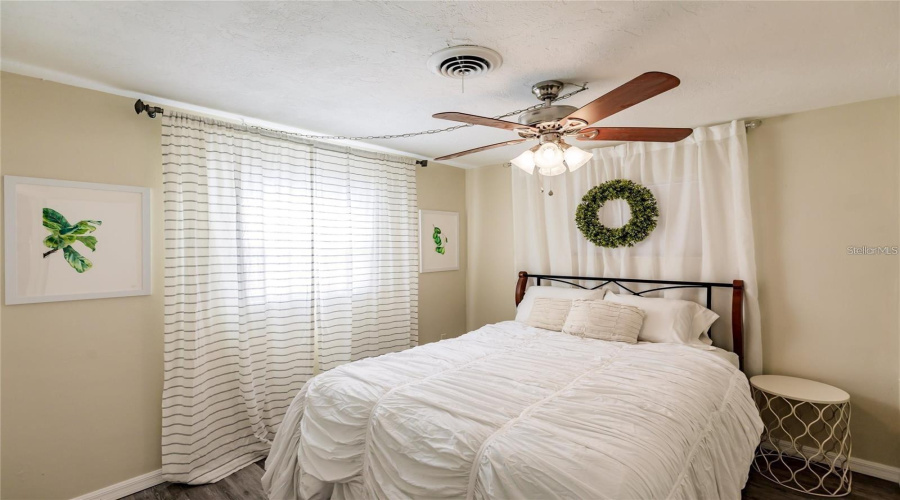 Sarasota, Florida 34233, 3 Bedroom Bedrooms, ,2 Bathroombathrooms,Residential,For Sale,Mundy Ridge,0,Mfrn6145477