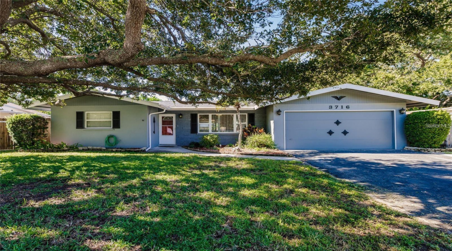 Sarasota, Florida 34233, 3 Bedroom Bedrooms, ,2 Bathroombathrooms,Residential,For Sale,Mundy Ridge,0,Mfrn6145477