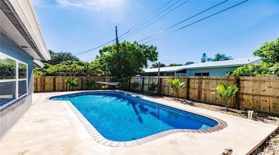 Sarasota, Florida 34233, 3 Bedroom Bedrooms, ,2 Bathroombathrooms,Residential,For Sale,Mundy Ridge,0,Mfrn6145477