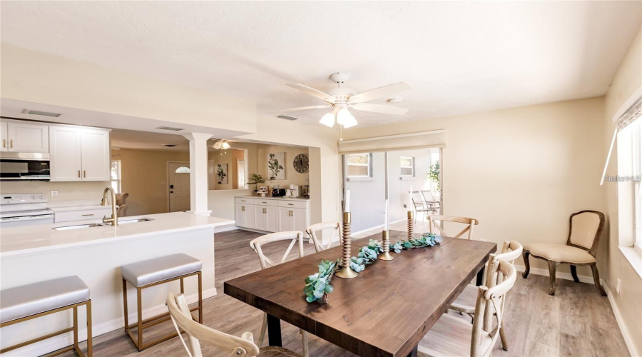 Sarasota, Florida 34233, 3 Bedroom Bedrooms, ,2 Bathroombathrooms,Residential,For Sale,Mundy Ridge,0,Mfrn6145477