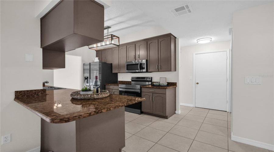 Kitchen And Bar